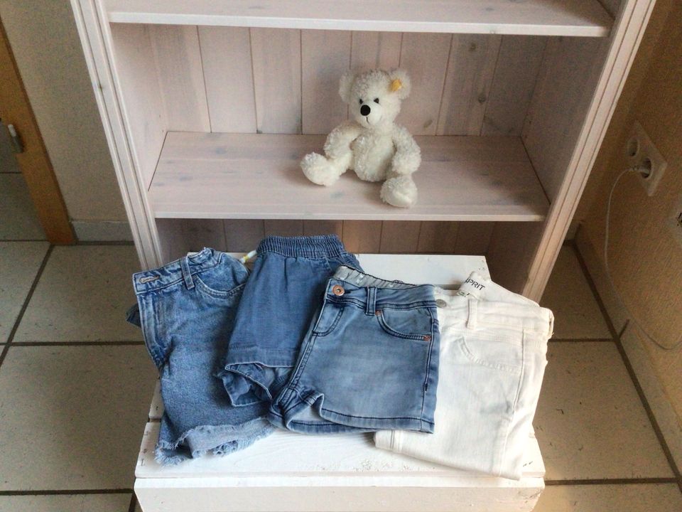 Mini Boden Esprit Jakoo H&M Shorts Jeansshorts in Höxter