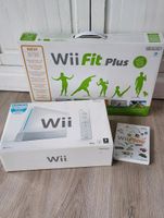 Nintendo Wii Konsole inkl. Wii fit plus Board Wii play wii sports Hessen - Wald-Michelbach Vorschau