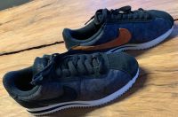 Nike Sneaker Sportschuh Turnschuh Gr. 39 Top schwarz/grau/orange Baden-Württemberg - Schwaikheim Vorschau