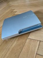 PlayStation 3 Slim Silver 320GB mit 2 DualSchock 3 Wireless Berlin - Charlottenburg Vorschau