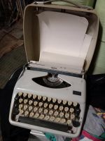 Schreibmaschine Antik Triumph Tippmaschiene Rheinland-Pfalz - Alflen Vorschau