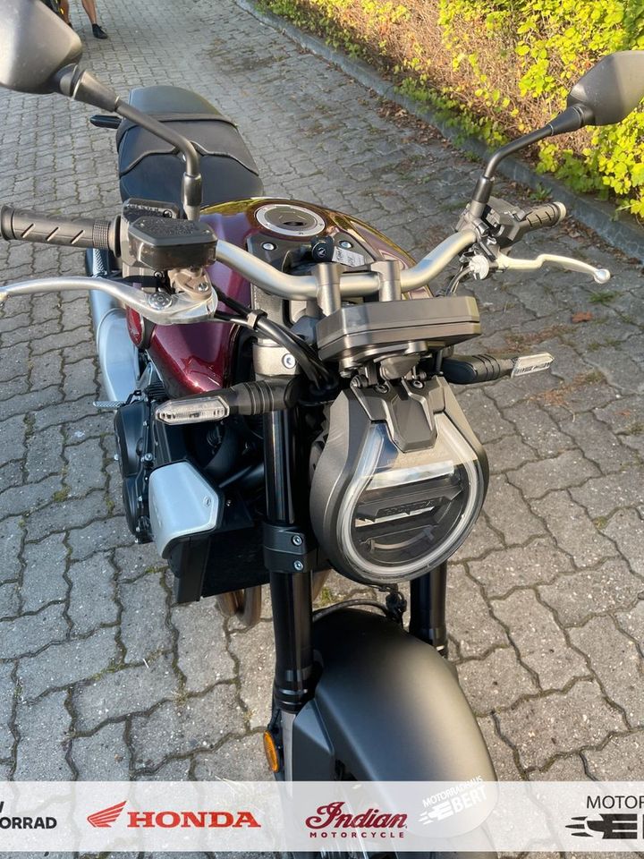 Honda CB1000R 2023er / Finanzierung o. Leasing in Höchberg