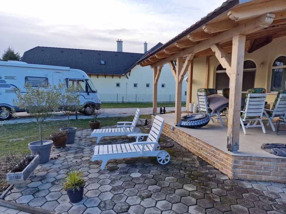 (AAAB) Landhaus mit Gästeappartment und 8 Wohnwagen-Stellplätzen in Ungarn in Dresden