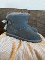BOnova Boots Stiefel Winterstiefel grau Schleife Ugg 39 Nordrhein-Westfalen - Gladbeck Vorschau