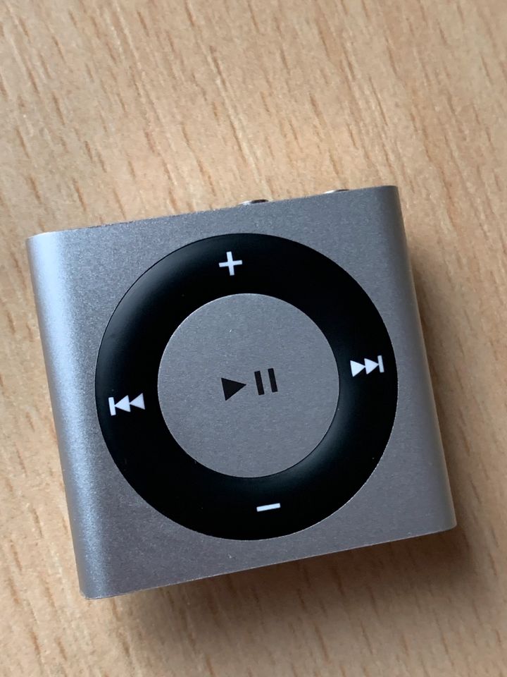 Apple iPod Shuffle 2GB in Nordrach