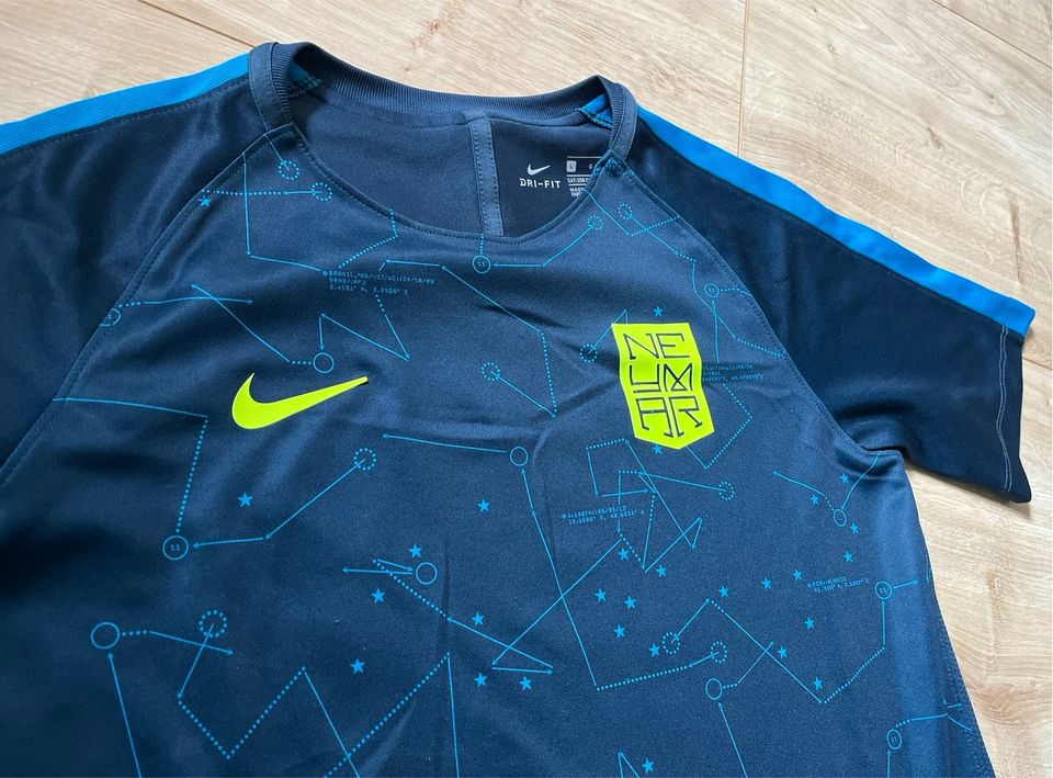 Neymar Trikot Nike Gr.146 in Unterbreizbach