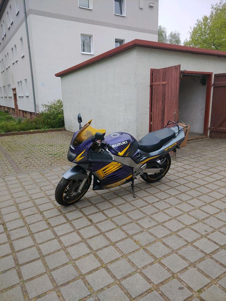 Suzuki RF900 defekt in Torgelow