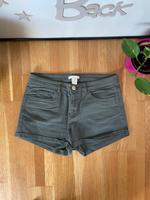 Khaki grüne Shorts H&M (bis zum 7.6 verfügbar!) Hessen - Eschborn Vorschau