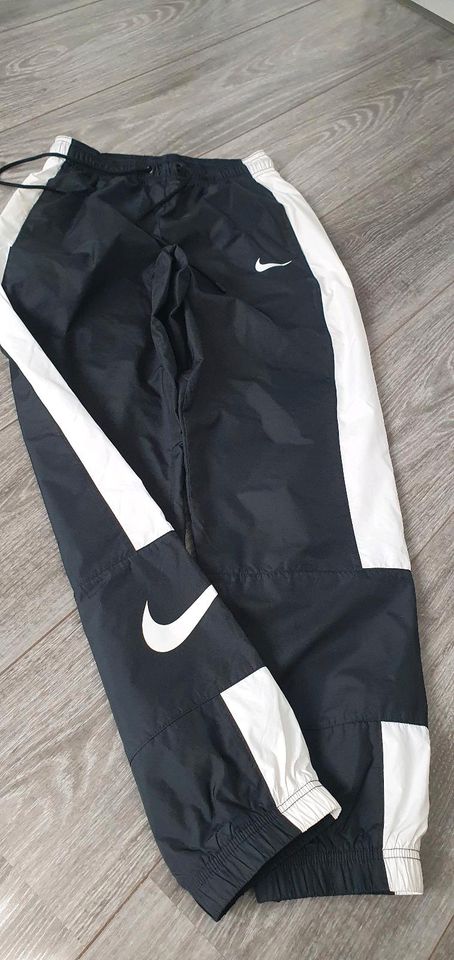 Nike Jogginghose xs in Grafenau