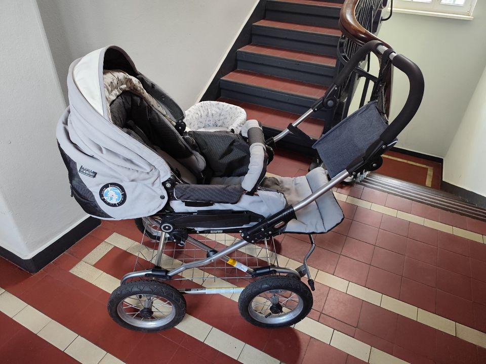 Emmaljunga Edge Combi Kinderwagen Polar Performance in Hamburg