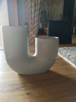 Graue Vase Niedersachsen - Schwanewede Vorschau