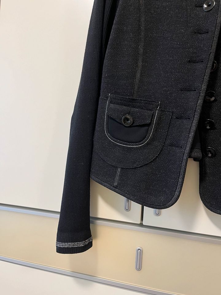 Blazer /Wolljacke Girbaud Größe 40 ( 46 it.) in Ratingen