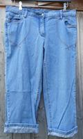 tolle Capri-Jeans in Gr. 44 BPC mit süßem Umschlag Köln - Porz Vorschau