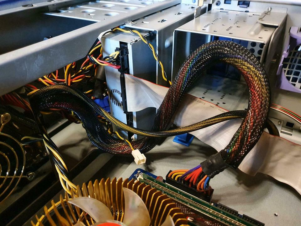 Intel E8400 + 4GB RAM + NVIDIA 8800GT + Gehäuse + Netzteil in Braunschweig