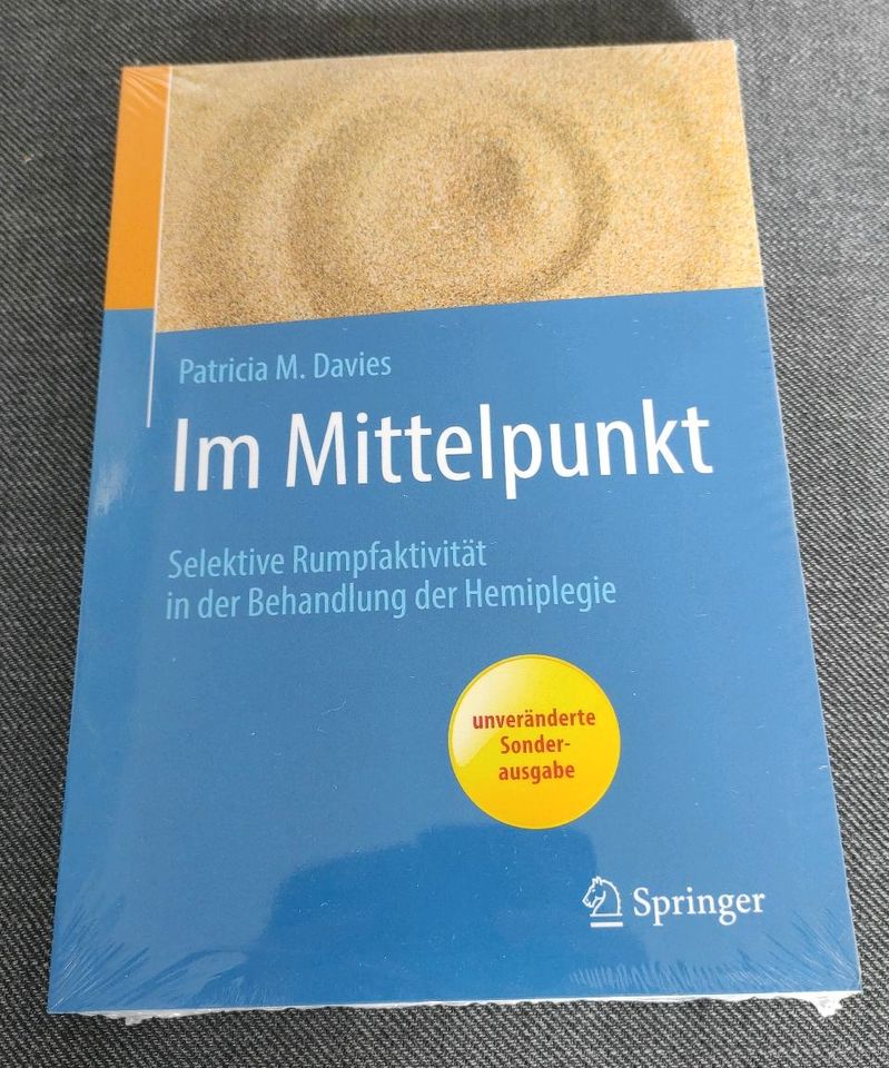 Im Mittelpunkt | Patricia M. Davies in Heilbad Heiligenstadt