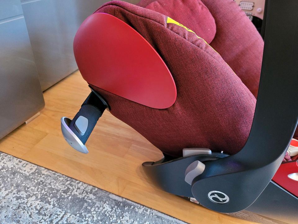 Babyschale Cybex Cloud Q in Krefeld