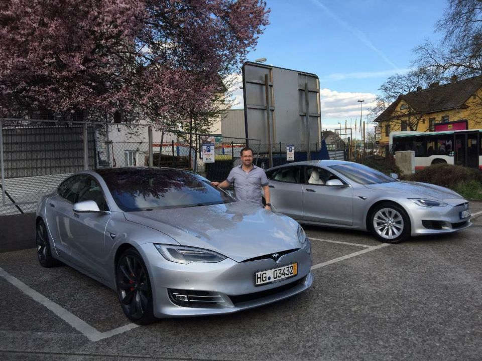 Tesal Model 3 P,Y P, S P100DL, X P90DL Audio oder Porsche mieten! in Friedrichsdorf