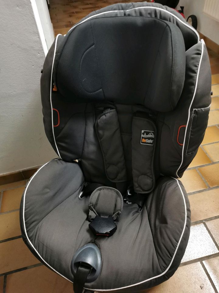 BeSafe Kindersitz Autositz izi combi X3 ohne Isofix in Bodenwerder