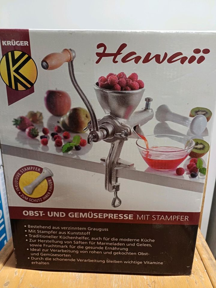 Obst und Gemüsepresse mit Stampfer in Pirna