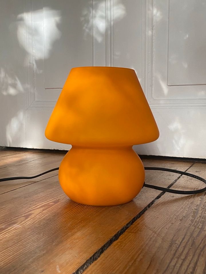 Kleine orangene vintage Pilzlampe, 1970 mushroom Design in Hamburg