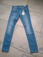 Vers. inkl. Only Skinny Jeans 28/30 Niedersachsen - Holle Vorschau