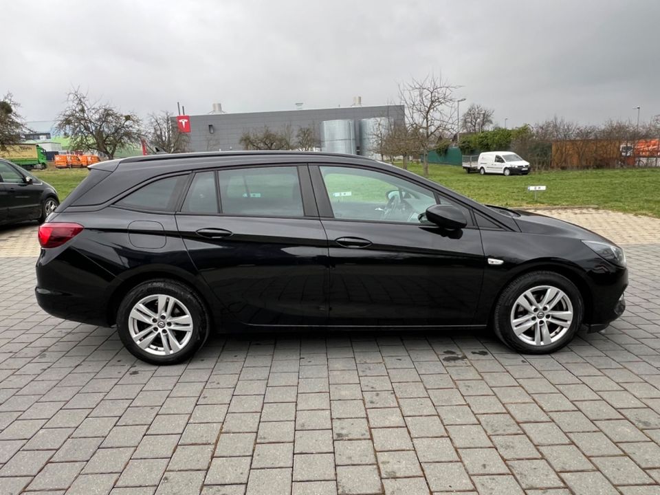 Opel Astra K Sports *NAVI*KLIMATRONIK*MTL*AUTOMATIK* in Holzgerlingen