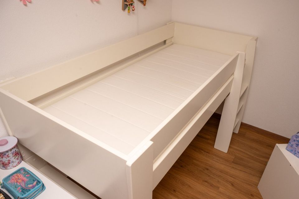 Hoppekids Kinderbett Hochbett Liegefläche 90 x 200 cm weiß in Esslingen