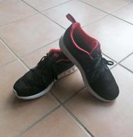 PUMA EverRide Sneaker / Laufschuhe Schwarz Größe 41 Nordrhein-Westfalen - Verl Vorschau