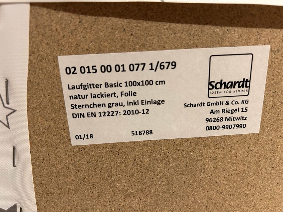 Schardt Laufgitter Laufstall 100x100 inkl. Einlage in Seligenstadt