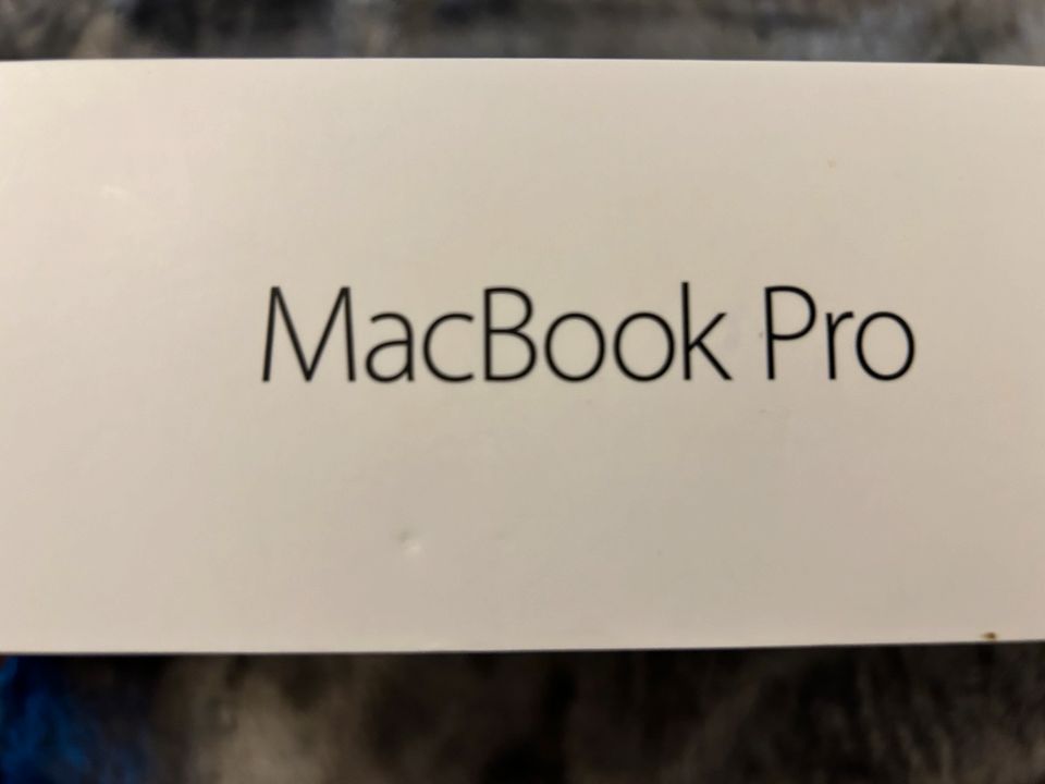 Mac Book Pro 13.3 mit 256 GB in Kiel
