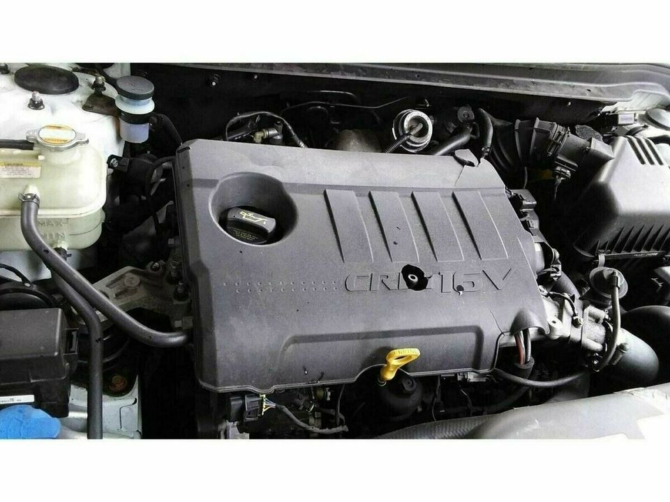 Engine Motor D4FB Kia Ceed ED i20 i30 1.6 CRDi Hyundai 72.467 Km in Leipzig