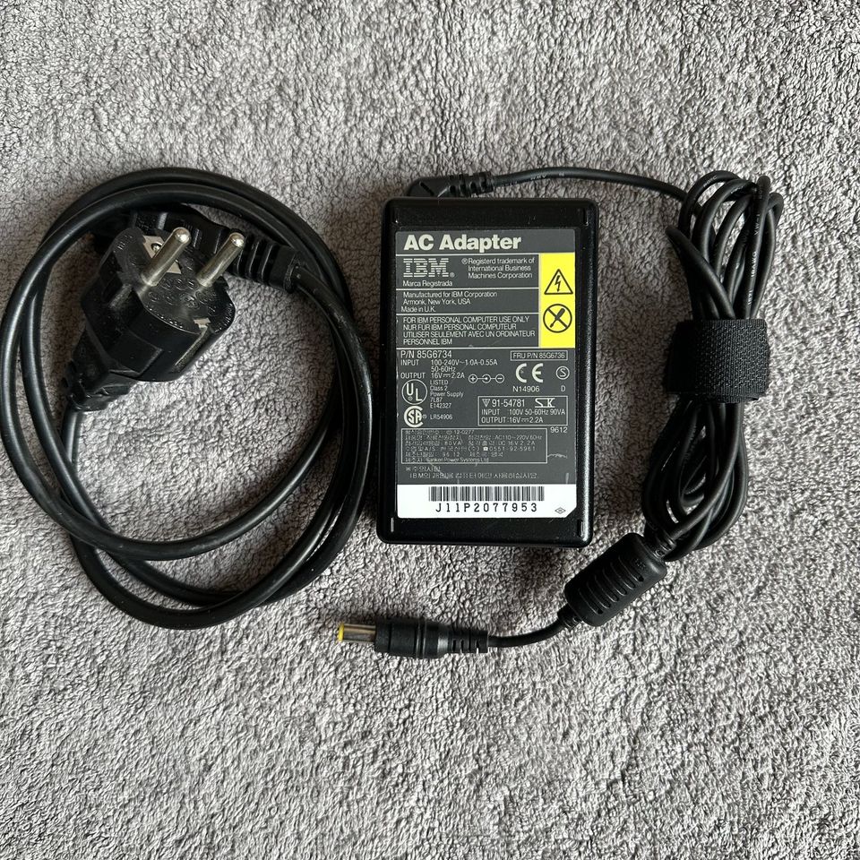 IBM AC ADAPTER FOR PC in Hamburg