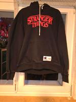 Champion Hoddie Stranger Things gr.L Top Nordrhein-Westfalen - Schwerte Vorschau