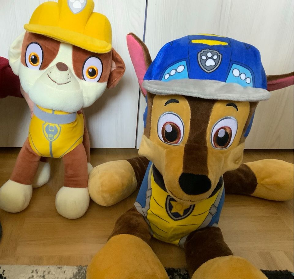 Rubble und Chase als Kuscheltier paw patrol groß in Itzehoe