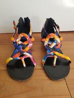 Bunte Sandalen Leder Gr.38 Zehentrenner Riemchen etwas Keilabsatz Nürnberg (Mittelfr) - Oststadt Vorschau