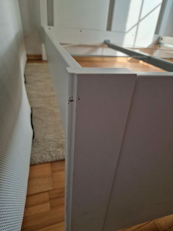 Bettgestell Ikea "Songesand"  weiß, 160cmx200cm in Lotte