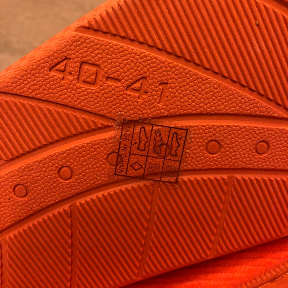 Damen Pantoffeln orange Größe 36-37 Neu in Lüdenscheid