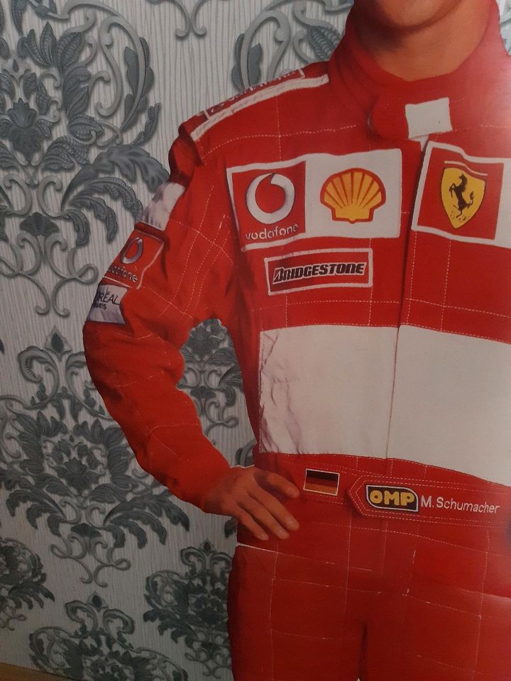 Pappaufsteller Michael Schumacher in Uplengen