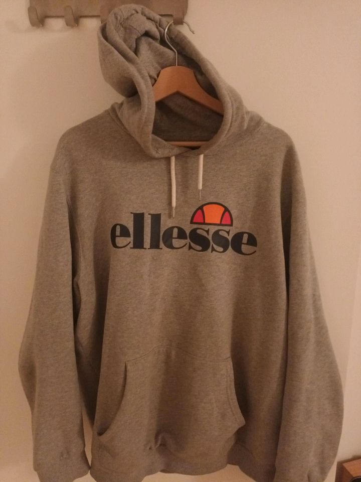 Ellesse Pullover(grau) in Leipzig