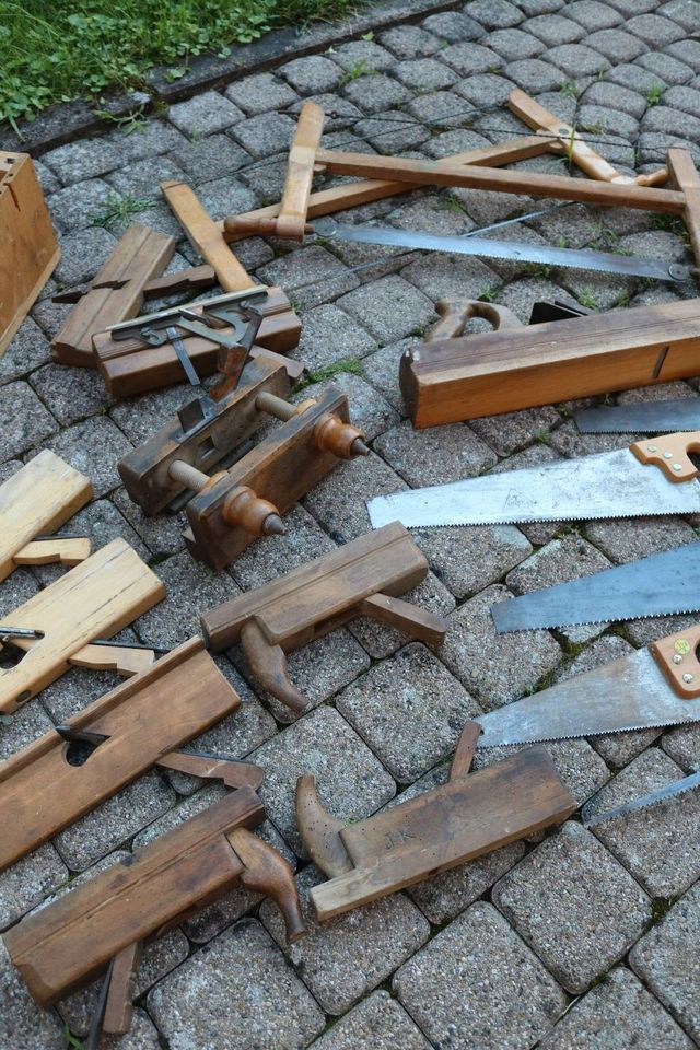 Antikes Werkzeug Holz Zimmermann Schreiner Sammlerstücke alt in Endingen