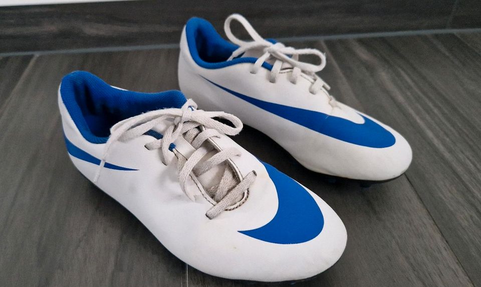Nike Fußballschuhe Stollenschuhe Größe 38 in Gardelegen  