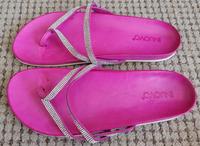 Inuovo Damen Zehentrenner Sandalen Pantolette Gr.40 Leipzig - Kleinzschocher Vorschau