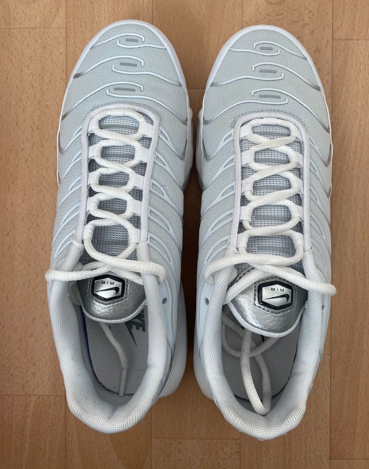 Nike Air Max Plus white/ platinum/ metallic silver in Finnentrop