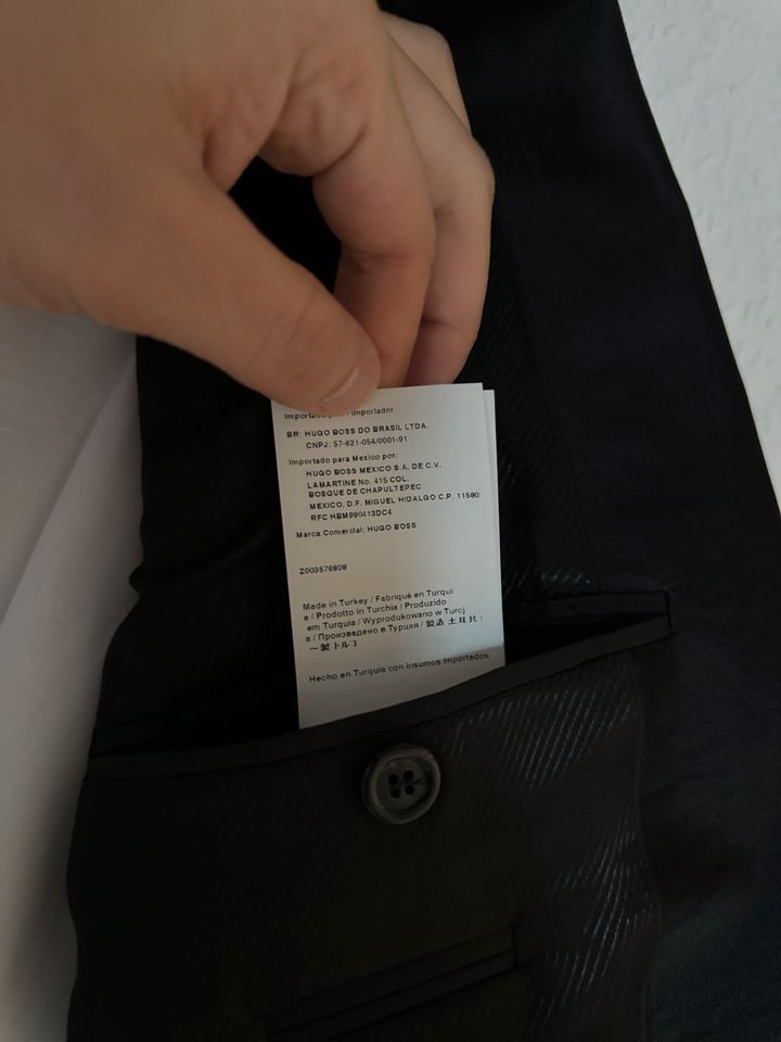 Hugo Boss Tuxedo Smoking Größe 46 - Komplett (Jacket und Hose) in Frankfurt am Main