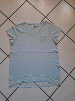 Shirt Spitze Brusttasche Gina Damen Gr. 42 Nordrhein-Westfalen - Niederkassel Vorschau