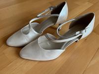 Brautschuhe Pumps Pearl Ivory Tamaris Gr. 39 Niedersachsen - Braunschweig Vorschau