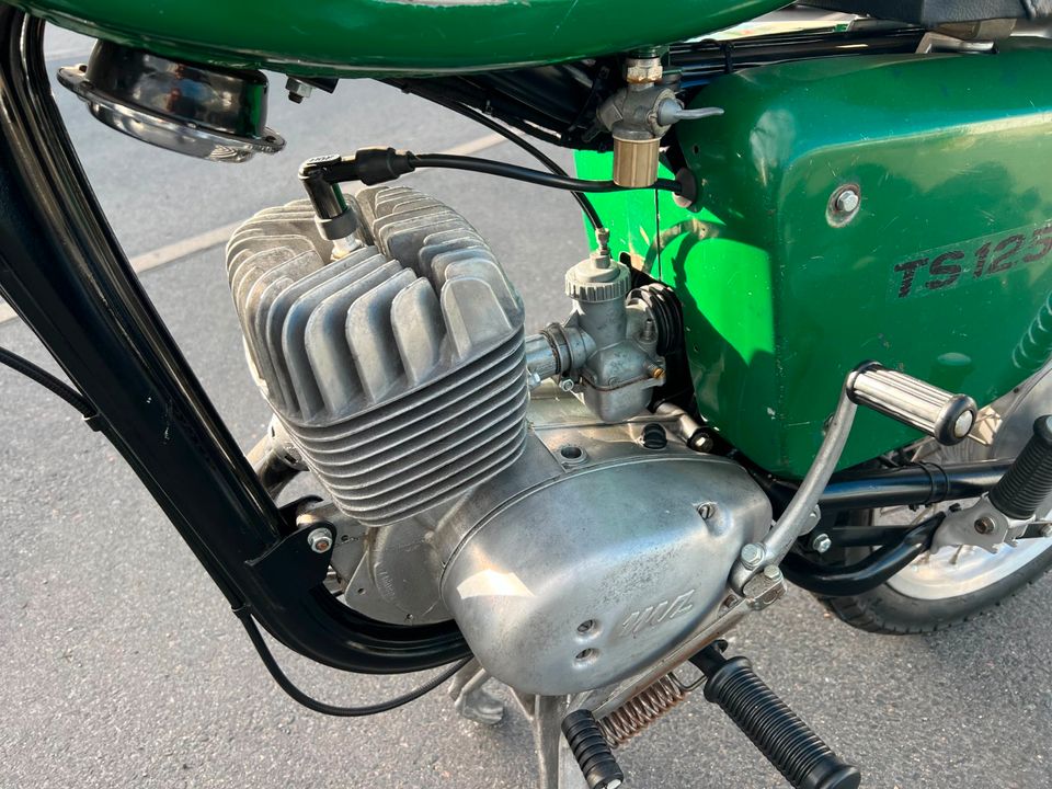 MZ TS 125 Teilrestauration mit viele Neuteilen original Lack TÜV in Radebeul