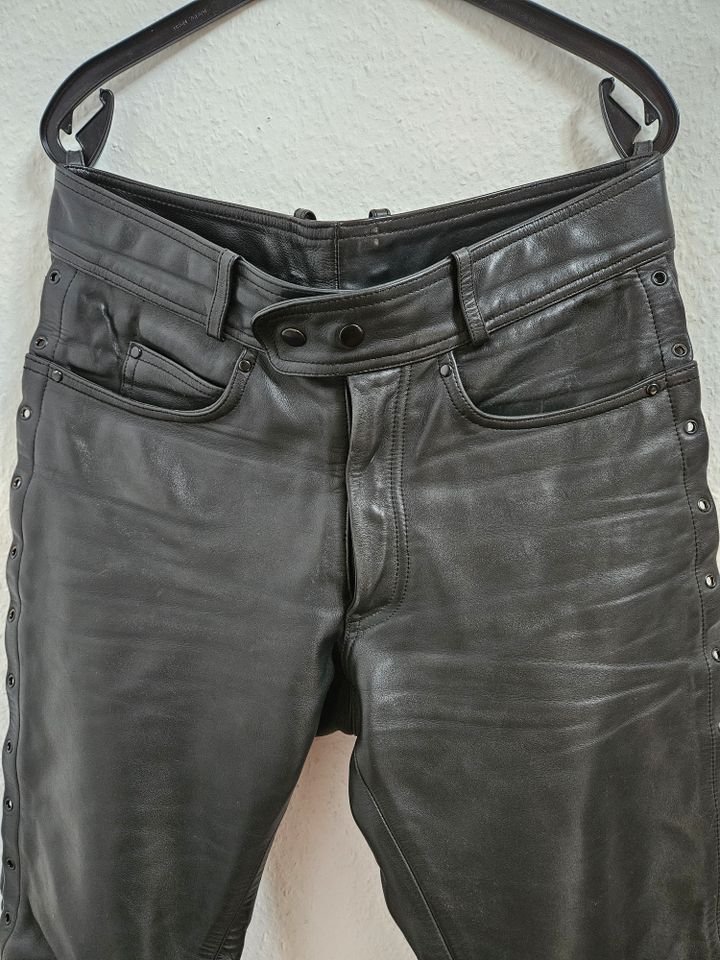 -Schnürlederjeans, Schnürlederhose, schwarz, Gr. 54- in Homberg (Efze)