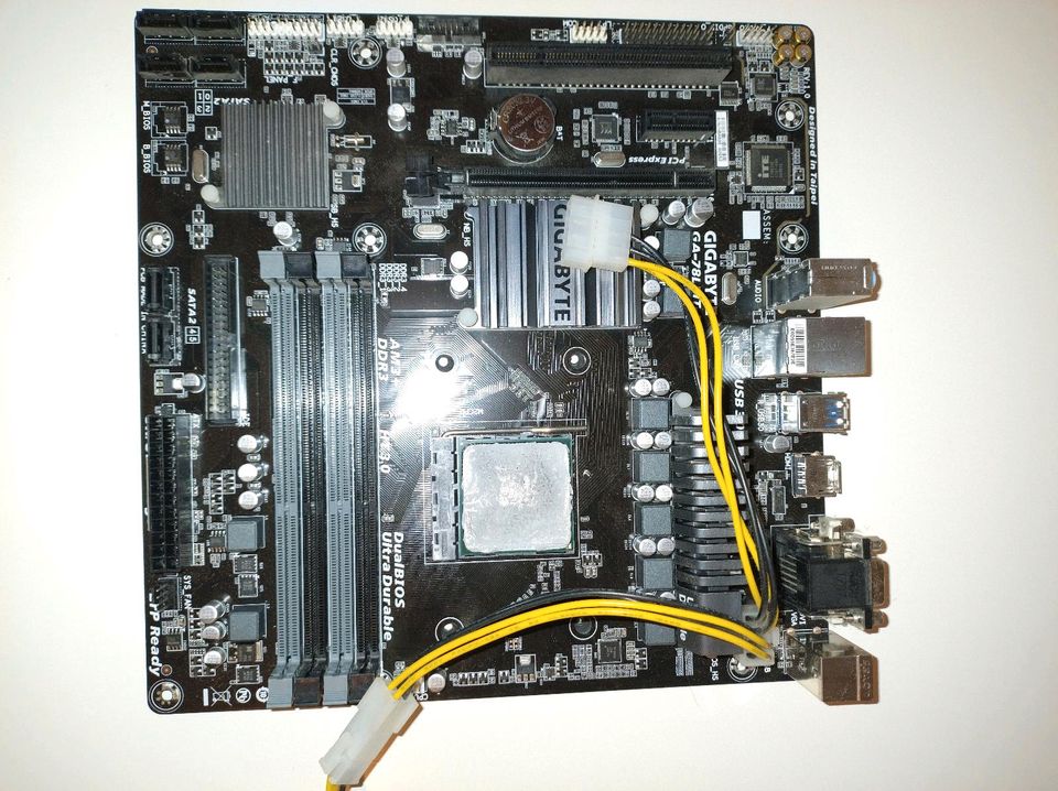 PC Teile gebraucht: Gehäuse, Motherboard, Lüfter u.v.m. in Striegistal