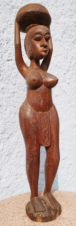 Afrikanische Holzfigur  82 cm (Frau) in Verden